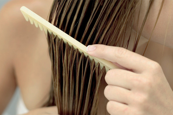 peinar-pelo-la-maison-del-cabello-2 Recuperemos la costumbre de cepillar el cabello